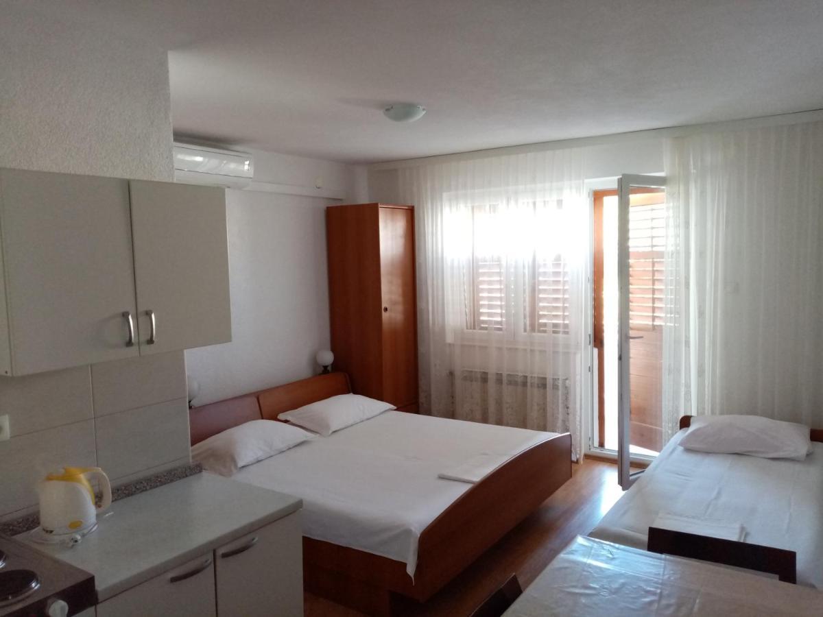 Apartments Iva Baška Voda Eksteriør billede