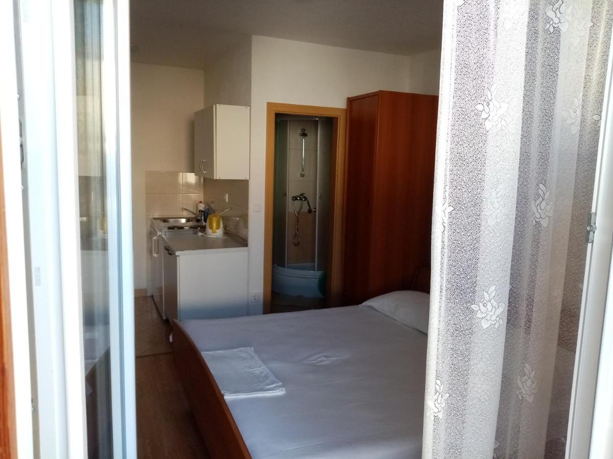 Apartments Iva Baška Voda Eksteriør billede